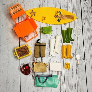 16 Teile Barbie Zubehör Konvolut Play Paks Strandszene Go Go Stiefel Tennisschläger - Bild 1 von 20