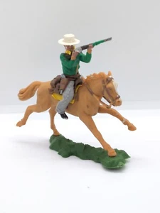 Herald 'Swoppet' Cowboy With Rifle Green Shirt Mounted + Horse Original Paint - Picture 1 of 5
