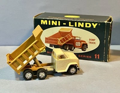 Camión de volteo Lindberg Mini Lindy #11 1968 vintage en caja original casi nuevo preensamblado Foto 1 de 4