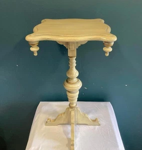 Vintage Pedestal Side Table with Scalloped Top – Cream Distressed Finish - Picture 1 of 8
