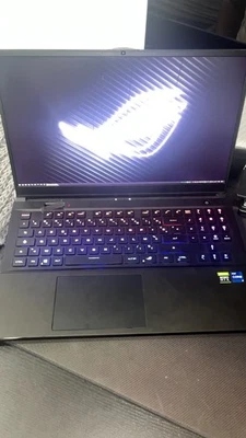 Asus rog gaming laptop 17" inch 2k 165hz G-Sync 32gb ram - Bild 1 von 4