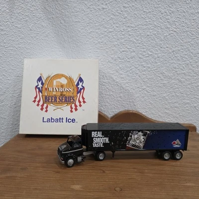 Camión remolque tractor fundido a presión Labatt Ice Winross serie cerveza vintage 1:64 Foto 1 de 4
