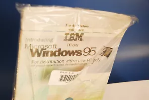 Vintage IBM Microsoft Windows 95 Operating System CD Rom Floppy Disc - Picture 1 of 3