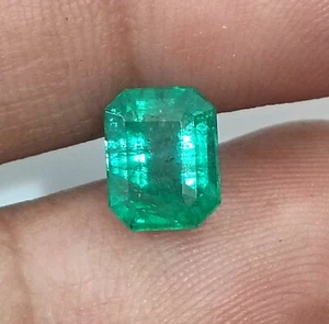 Esmeralda verde intensa de 2,21 quilates certificada por GSI, piedra preciosa natural - Imagen 1 de 7