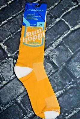 NWT!!  Brooks Pacesetters “Run Hoppy” Running Socks S/M Gold White Blue UNISEX - Image 1 of 4