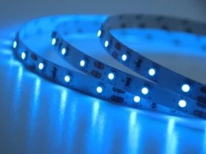 LED Strip Streifen blau 5m 300 LEDs Typ 3528 IP20 flexibel selbstklebend Band - Picture 1 of 2