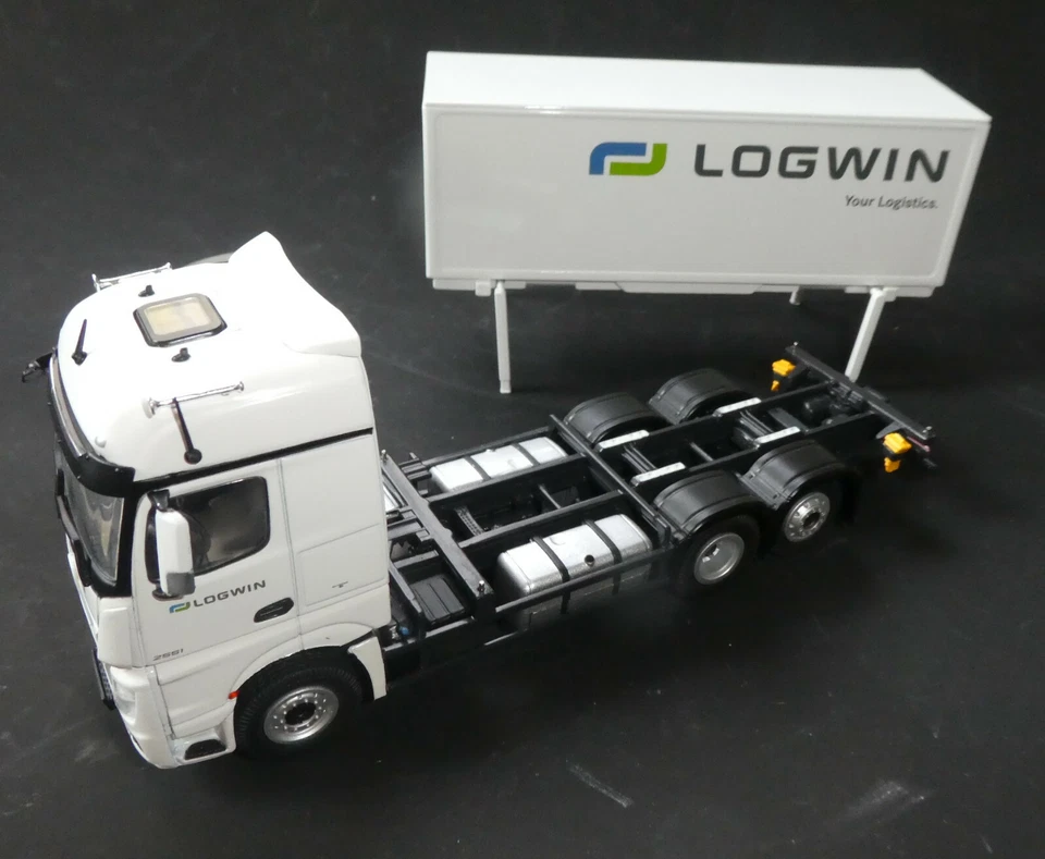 NZG Art.8451/01 Mercedes Benz 1:50 - Actros FH25 6x2 "Logwin " Wechselbrücke OVP - Bild 1 von 4