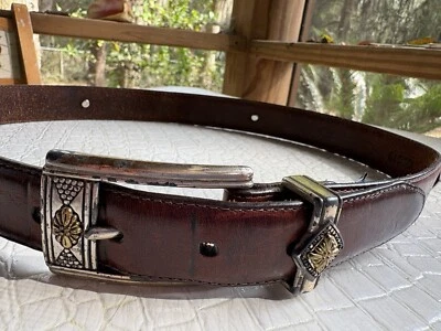 Cinturón Concho De Colección Brighton Mujer Pequeño Cuero Tooled Marrón Plata Latón Hecho en EE. UU. Foto 1 de 4