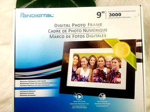 PanDigital 9" Digital Photo Frame SIGNATURE SERIES - Picture 1 of 12