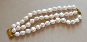 Vint. 3 Strand White Baroque Pearl Bangle Bracelet 8'' 6mm w/ Bar Clasp - Foto 1 di 6
