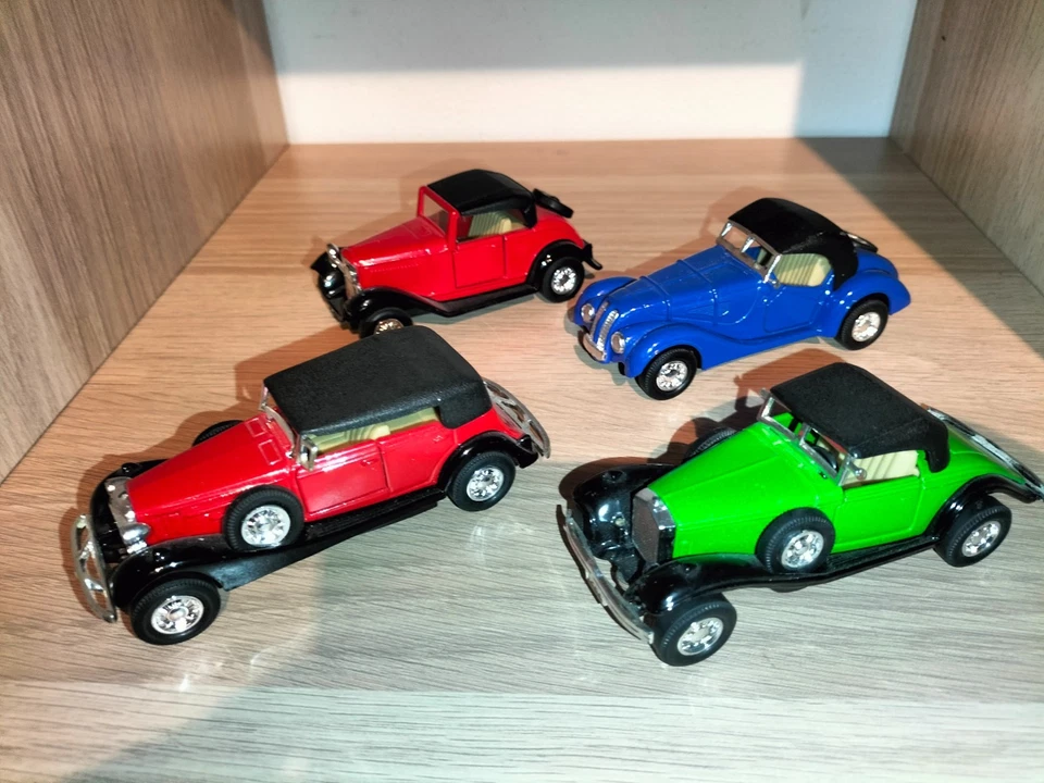 1/43 LOTTO 4 OLD STYLE CARS (FORD, DAUSEMBERG, BMW, CADILLAC) by WELLY - Immagine 1 di 1