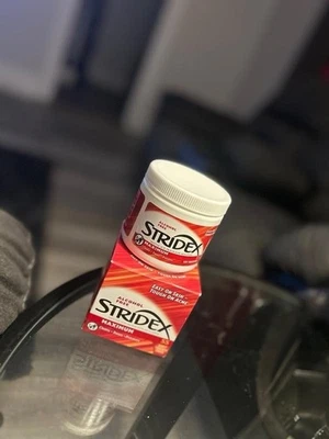 Almohadillas medicadas para acné Stridex, tratamiento máximo, salicílico, sin alcohol 90 unidades Foto 1 de 4