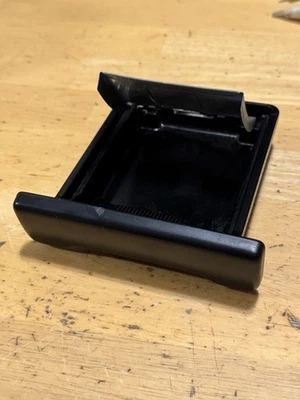 Cenicero consola tablero Chevy Tracker Suzuki Vitara 1999-2004 OEM Foto 1 de 4