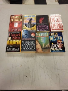 Posten 8 Kriminalbücher Elmore Leonard Daniel Silva Brenda Novak Kathy Reichs Colin - Bild 1 von 3
