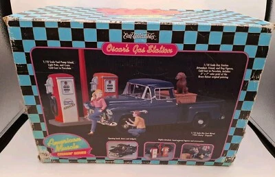Die Cast & Porcelain Ertl DIORAMA "OSCAR'S GAS STATION"  #07909  MIB  HTF, 1:18 - Image 1 of 4