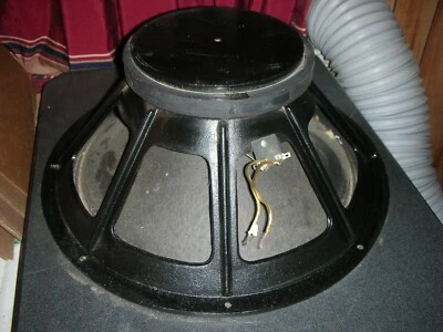 Vintage 18" Woofer/Speaker with Cast Iron frame EC - Image 1 of 4