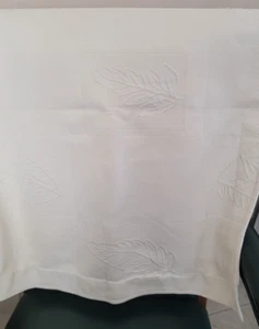 Bates of Maine Off White Embossed Pillow Sham sz 25" x 30" - Picture 1 of 8