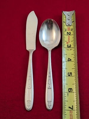 Cuchillo de mantequilla maestro plateado Oneida Community GROSVENOR, cuchara de azúcar 1921 Foto 1 de 4