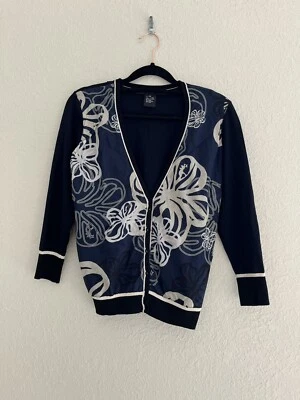 Yansi Fugel Womens 3/4 sleeve button up blue floral knit cardigan, size XS - Image 1 of 4