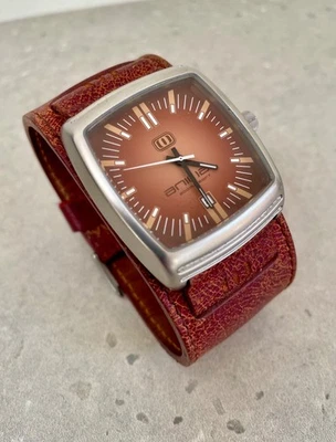 Reloj 'Belter' Animal Retro Vintage con correa/puño Foto 1 de 4