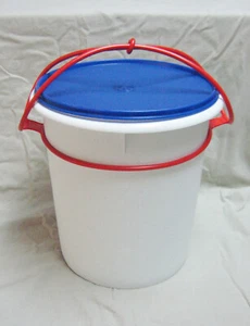 TUPPERWARE #255 SPECKLED FIREWORKS W/ BLUE LID RED LATCH HANDLE 9 QT BUCKET PAIL - Picture 1 of 9