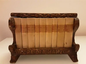Raccolta di 9 opere del Manzoni, con cofanetto in legno con stemma visconteo. - Foto 1 di 3