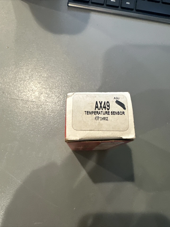 Sensor de temperatura colector de admisión de motor de encendido estándar AX49 56027872 Foto 1 de 2
