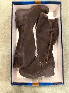 Botas de pantorrilla marrón oscuro Bare Traps - Imagen 1 de 5