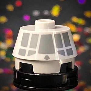 NEW LEGO Light Bluish Grey Millennium Falcon Cockpit Star Wars Print 2x2 Cone - Picture 1 of 2