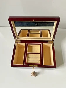 Joyero vintage de madera con acabado lacado marrón con llave - Imagen 1 de 8