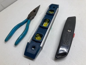 Empire 9” Level W/ Needle Nose Pliers and a Boxcutter - Picture 1 of 14