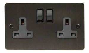 G&H FAC310 placa plana antigua cobre 2 pandillas doble 13A enchufe conmutado enchufe - Imagen 1 de 1