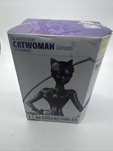 Figura de vinilo exclusiva BAM variante iridiscente Sho Murase Catwoman callejón de artistas de DC - Imagen 1 de 7