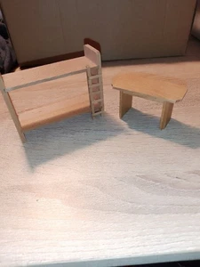 Dolls House *** 16th Scale**2 Vintage Dol toi Pieces **Bunk beds & Table - Picture 1 of 5
