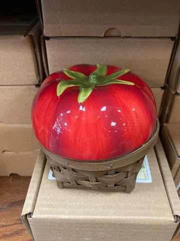 LONGABERGER  TOMATO BASKET CERAMIC TOPPER ONLY-NEW IN BOX -PROPS NOT INCLUDED Cover
