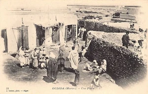 Maroc - OUJDA - Une place - Ed. J. Geiser 34 - Picture 1 of 2