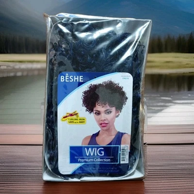 Peluca estilo rizado Juju violeta oscuro Beshe para mujer Foto 1 de 4