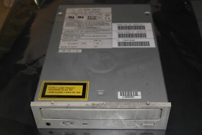 SANYO CRD-254V SCSI 50 pin CD-ROM drive  reader working  1996 - Image 1 of 4