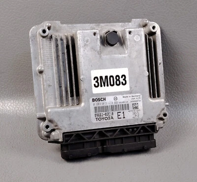 TOYOTA AURIS COROLLA 1.4 D4D E15 Engine Control MODULE UNIT ECU ECM 0281013413 - Image 1 of 4