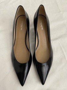 coach low heel pumps