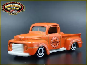 1949 49 FORD F1 Pick-Up Camion 1:64 Scala da Collezione Diorama Modellino Car - Foto 1 di 8