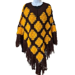 Poncho vintage GrannySquare scialle mantello fatto a mano all'uncinetto boho hippie frange maglia anni 70 - Foto 1 di 9