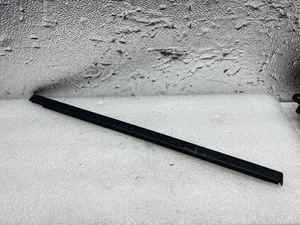 VW Golf 4 IV 1J 4-türer Dachleiste Dachdichtung hinten links  black Original - Bild 1 von 4