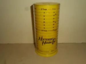 Pampered Chef Metric Wonder Cup 2 Cups Push Tube Dry Liquids Measure Made in USA - Picture 1 of 12