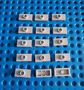 LEGO Fliese mit Noppe mitte 15x neu hellgrau Plate Modified 1x2 3794 15573 A117 - Picture 1 of 1