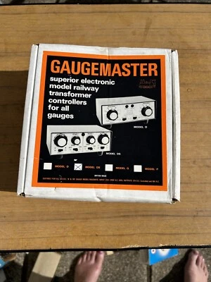Controlador de transformador GaugeMaster modelo DS. Pista dupla com simulador de freio. - Imagem 1 de 4