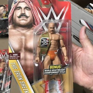Figura de acción IRON SHEIK WWE BASIC CHASE MATTEL con cinturón. - Imagen 1 de 8