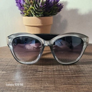 Womens Cat Eye Sunglasses Fashion Designer Trendy Shades Eyewear Pre-Owned - Picture 1 of 8