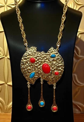 VTG 70's Statement Faux Turquoise Coral Hammered look dangle pendant necklace - Image 1 of 4