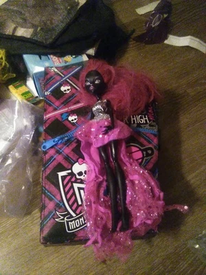 2013 Monster High Catty Noir Exclusive Friday The 13th Doll 1st Wave Signiture - Image 1 of 2